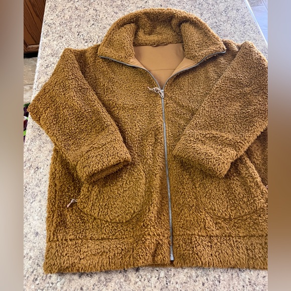 lululemon athletica Jackets & Blazers - NWOT Lululemon Athletica soft fur reversible Jacket Sherpa Jacket L XL 12 14
